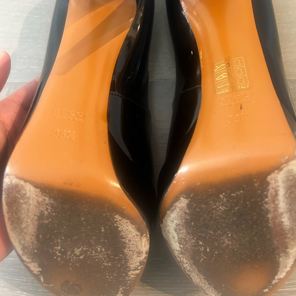 Gucci Round-Toe Heels - Picture 3 of 6